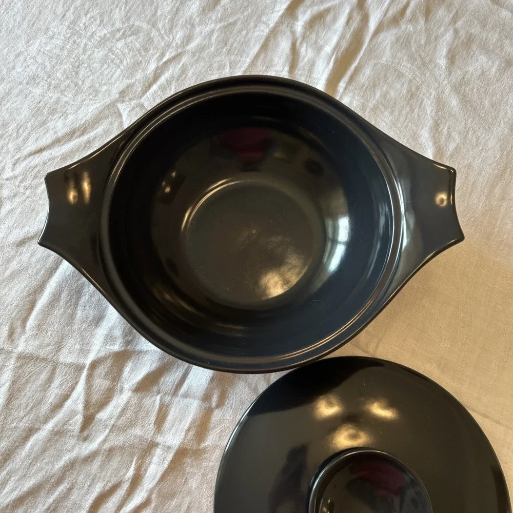 Monterey Pottery Casserole Dish OS Black Lidded Side‎ Handles Retro Kitchen